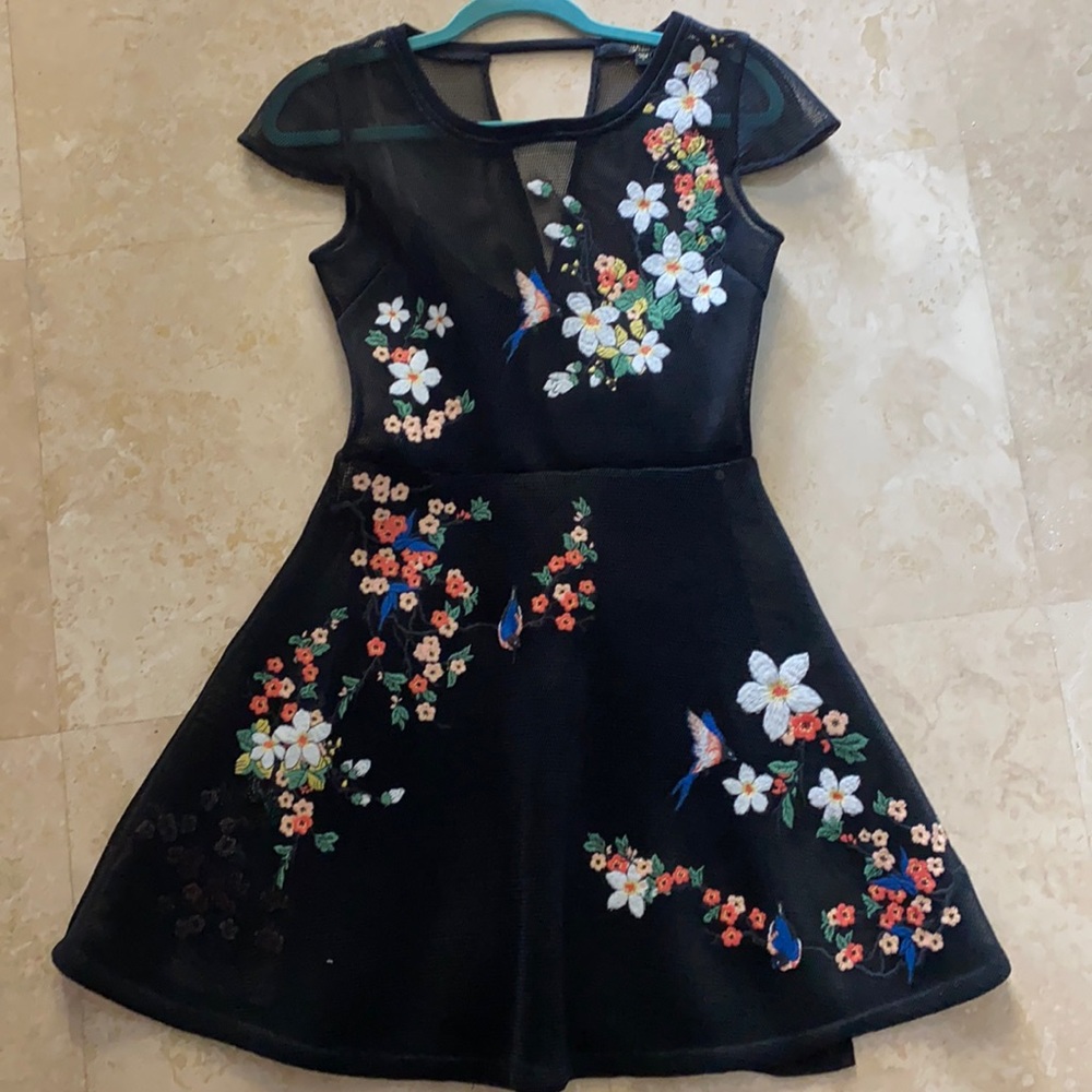Elegant black dress with built in slip
